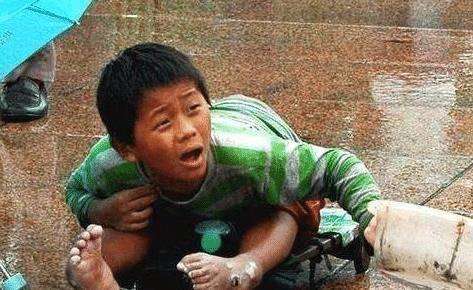 拐卖孩子吃瓜视频,吃瓜群众目睹惊悚一幕